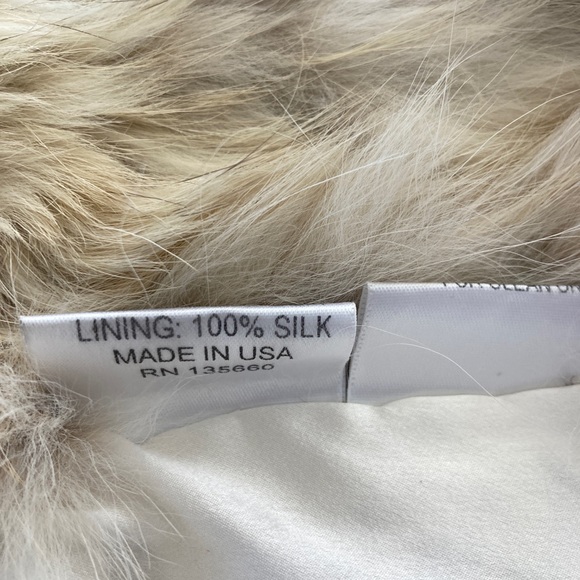 Glamourpuss NYC Genuine Coyote Backless Vest - Picture 4 of 7